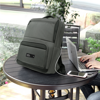 Ecopower Bag 15L Urban Casual Rucksack: Integrierte 93Wh Powerbank, USB-C/A Schnellladefunktion und wasserdichte Technologie