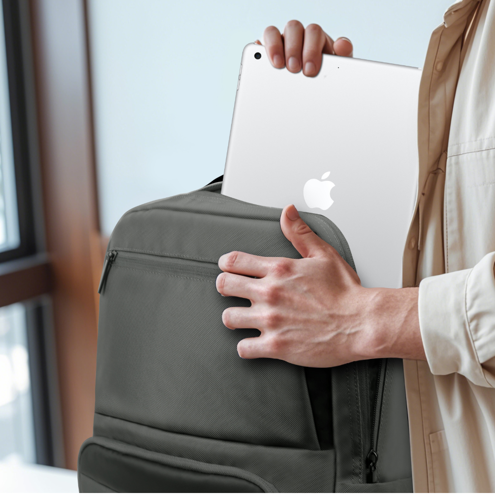 Ecopower Bag 15L Urban Casual Rucksack: Integrierte 93Wh Powerbank, USB-C/A Schnellladefunktion und wasserdichte Technologie