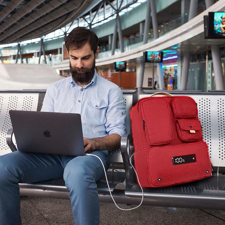 SmartCharge 15L Business-Rucksack: Integrierte 96-Wh-Powerbank, USB-C/A-Schnellladefunktion und wasserdichte Technologie